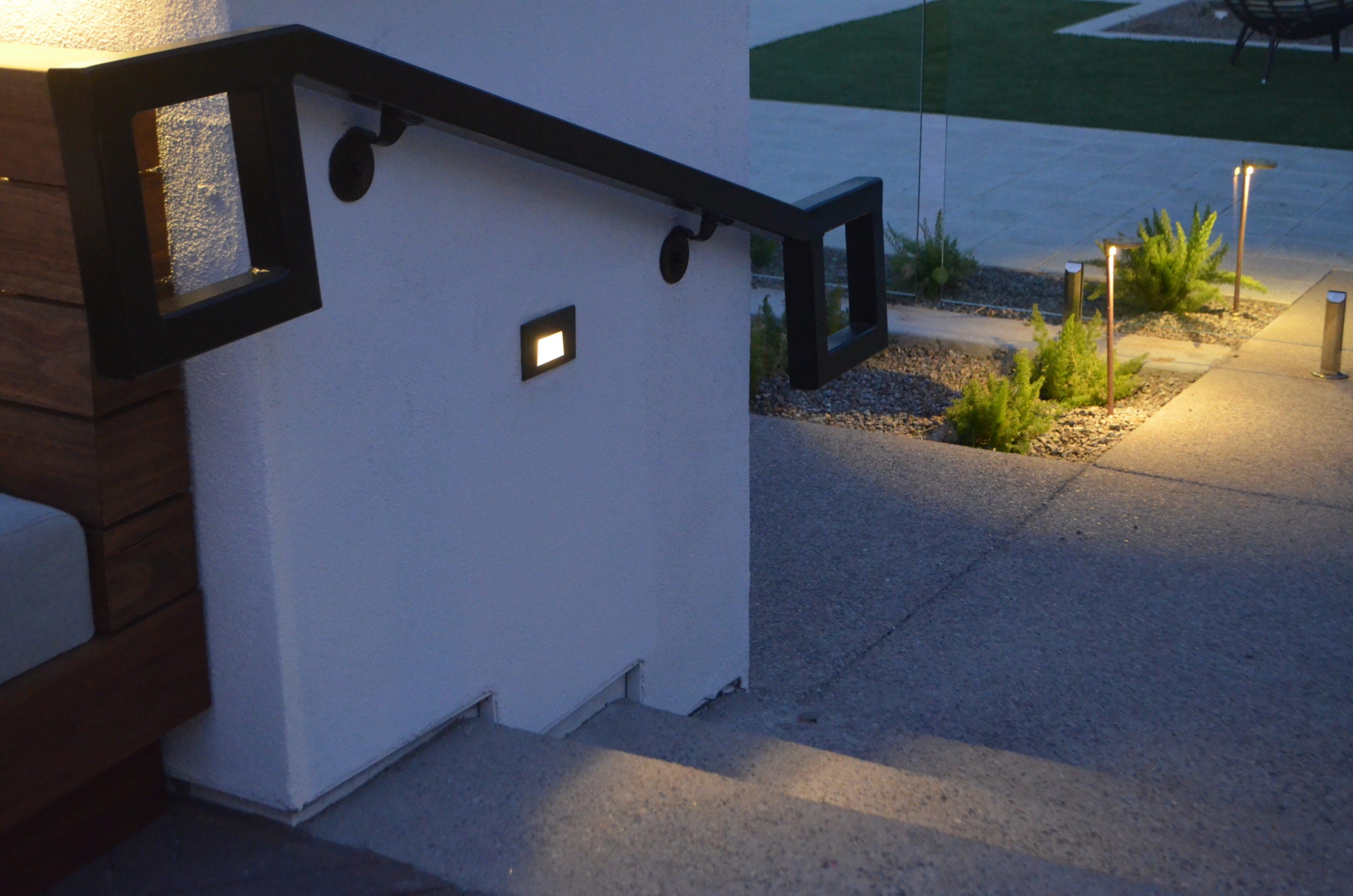 SL60 Step Light, 120V, Brass
