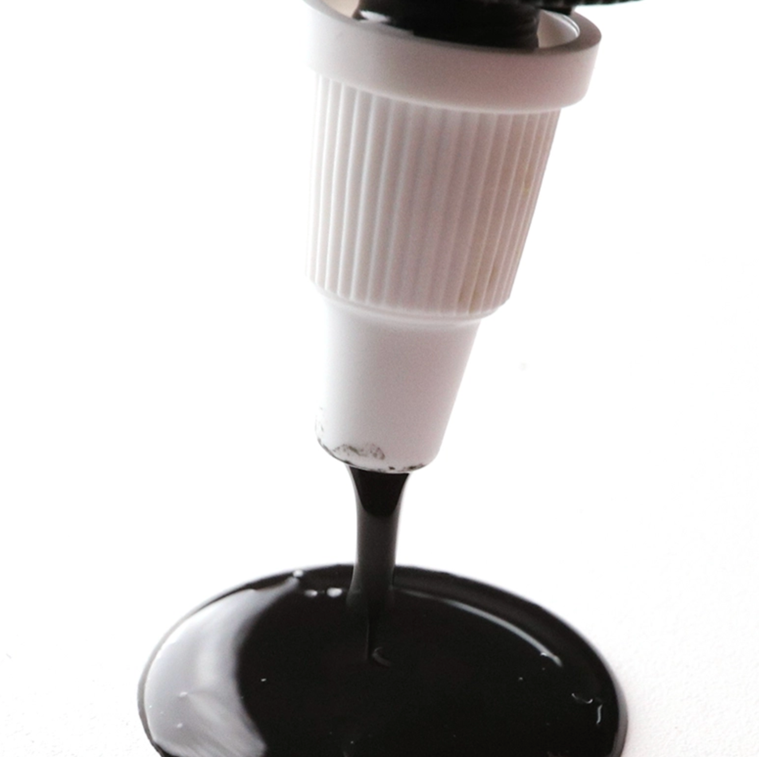 Golden High Flow Acrylic Paint - 4oz