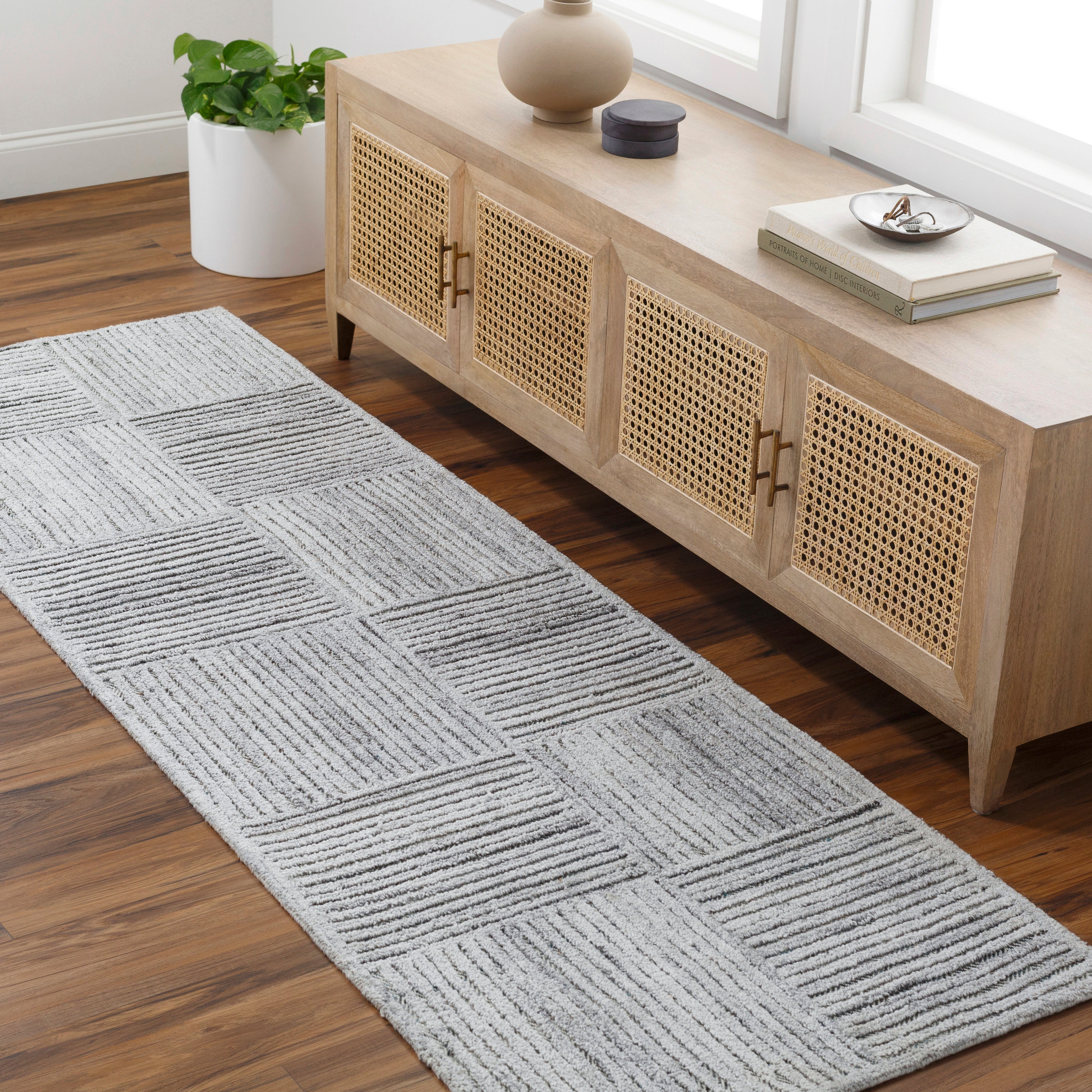 Calgary Grey Rug - 2'6x8