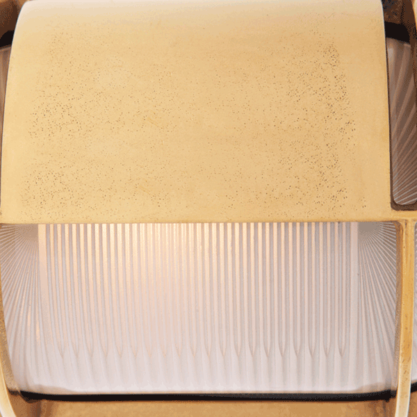 Medium Oval Bulkhead w/ Eyelid