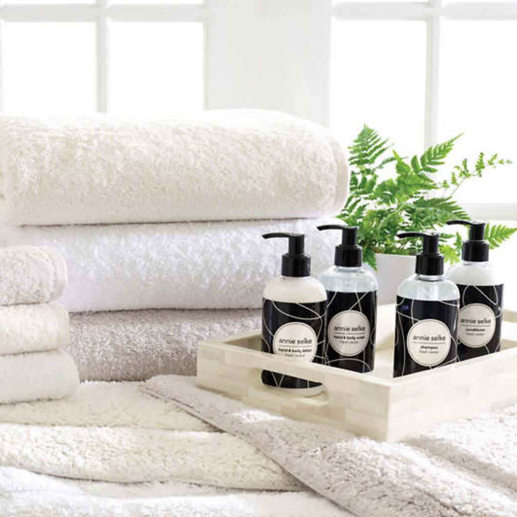 Classic Ivory Bath Mats