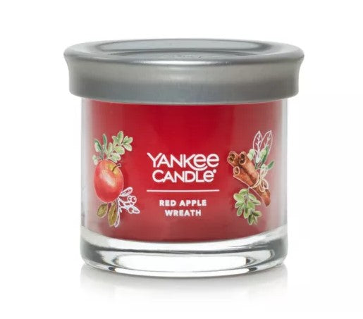 Red Apple Wreath Small Tumbler