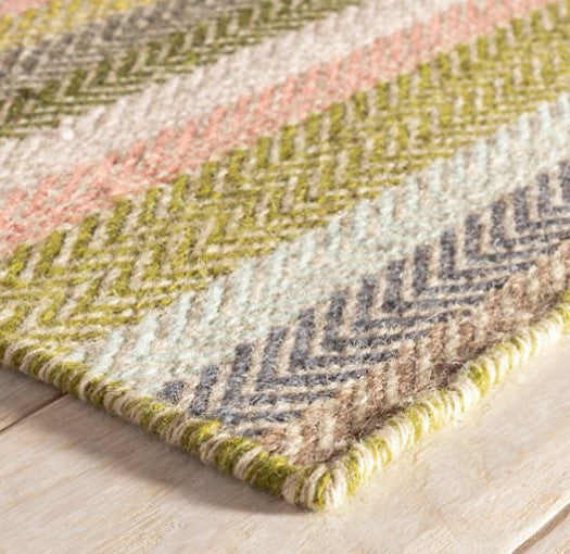 Nip Tuk Rose Wool Rug