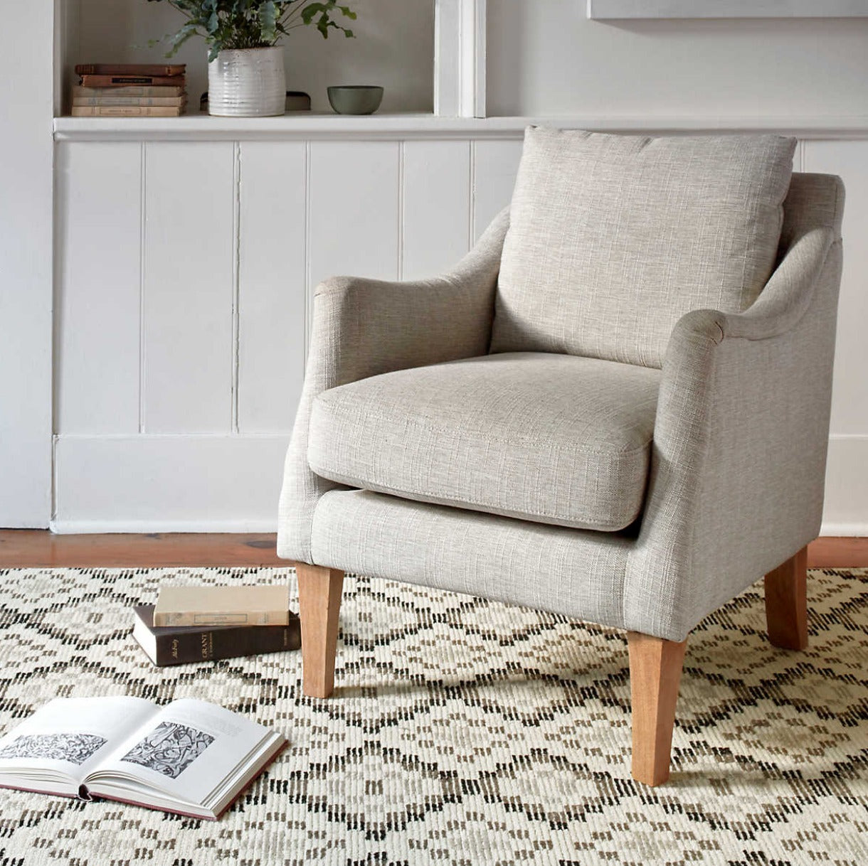 Diamond Cove Black Rug
