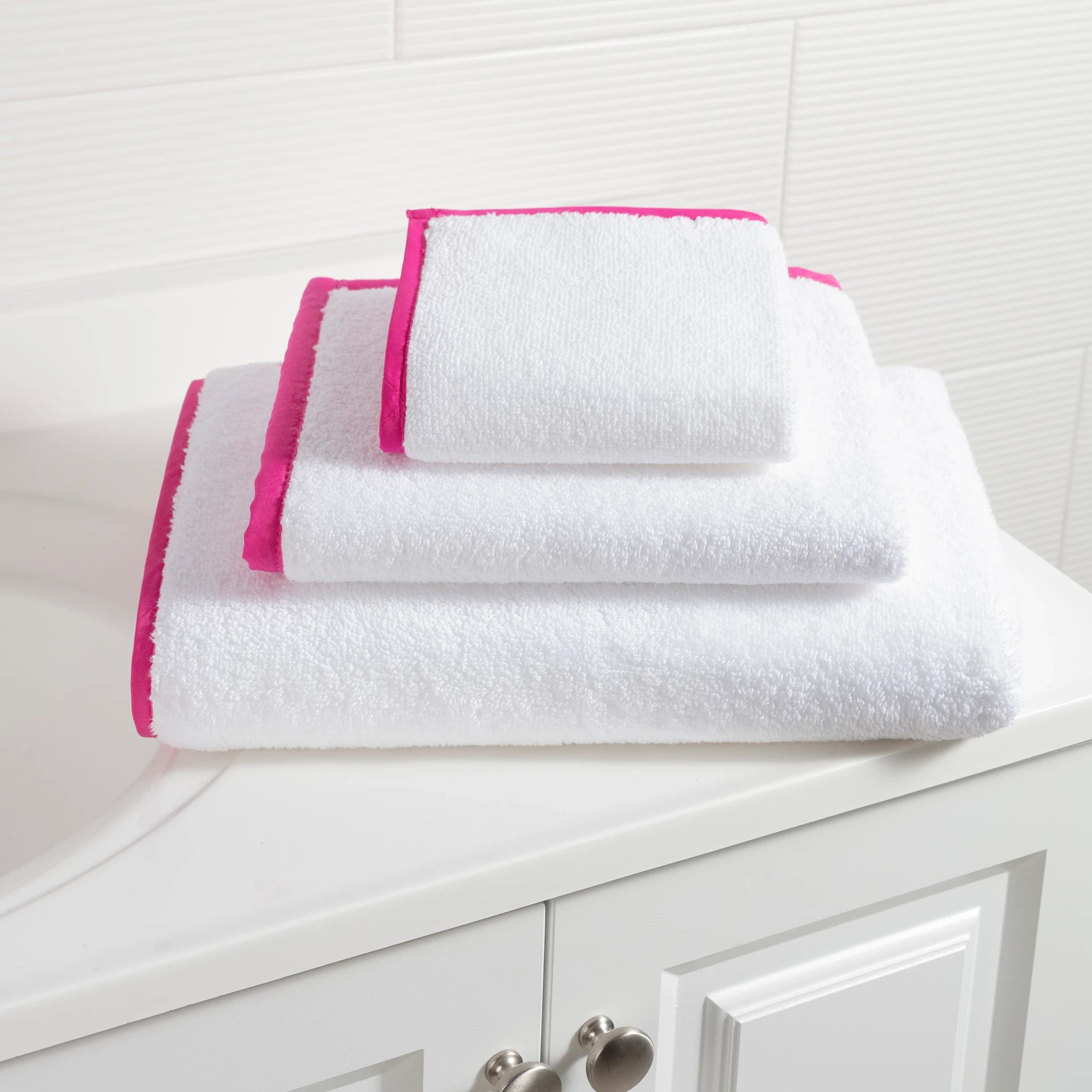 Banded Wht/Fuchsia Washcloth