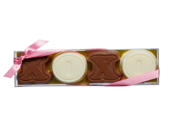 XOXO Milk & Wh Chocolate Box