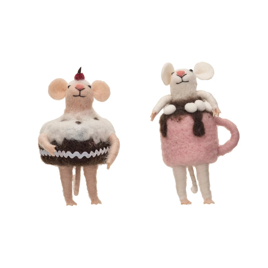 Mouse in Cake/Mug Outfit