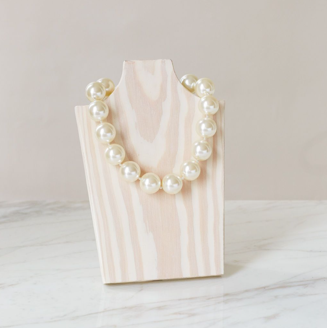 Hot Girl Pearls Cooling Necklace